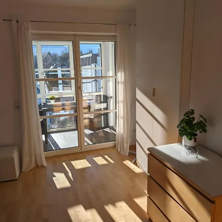 Ruhige 3-zimmer-wohnung Am Stadtrand Mit Bergblick *