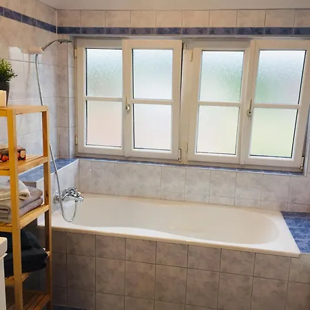 Ruhige 3-zimmer-wohnung Am Stadtrand Mit Bergblick * Salzbourg